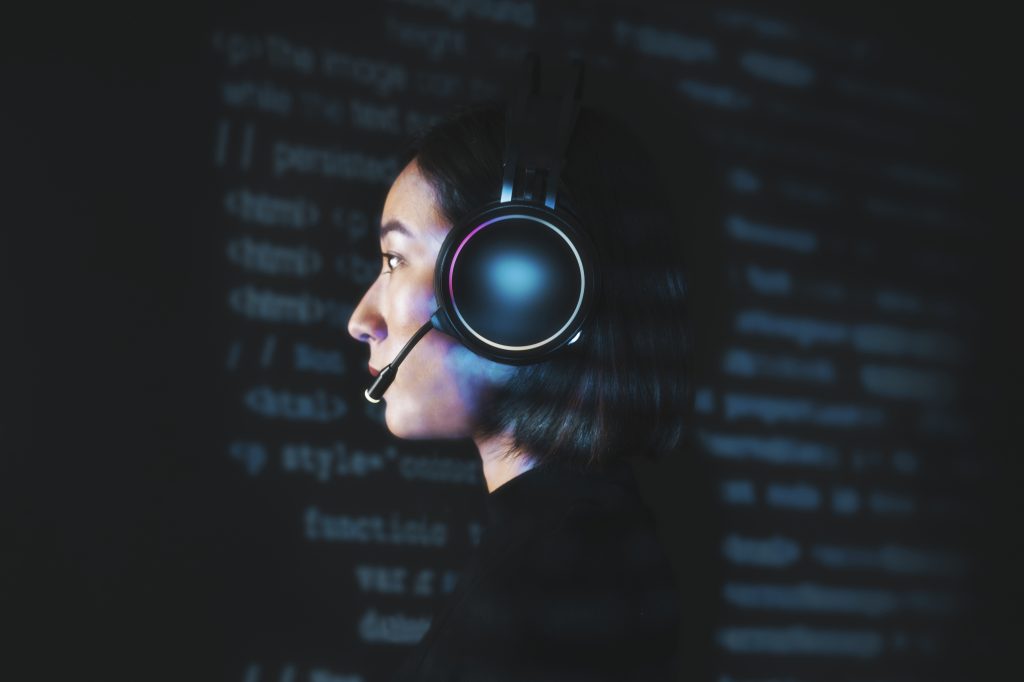Software Outsourcing vs. In-House Development: Guide from the best software house in Malaysia